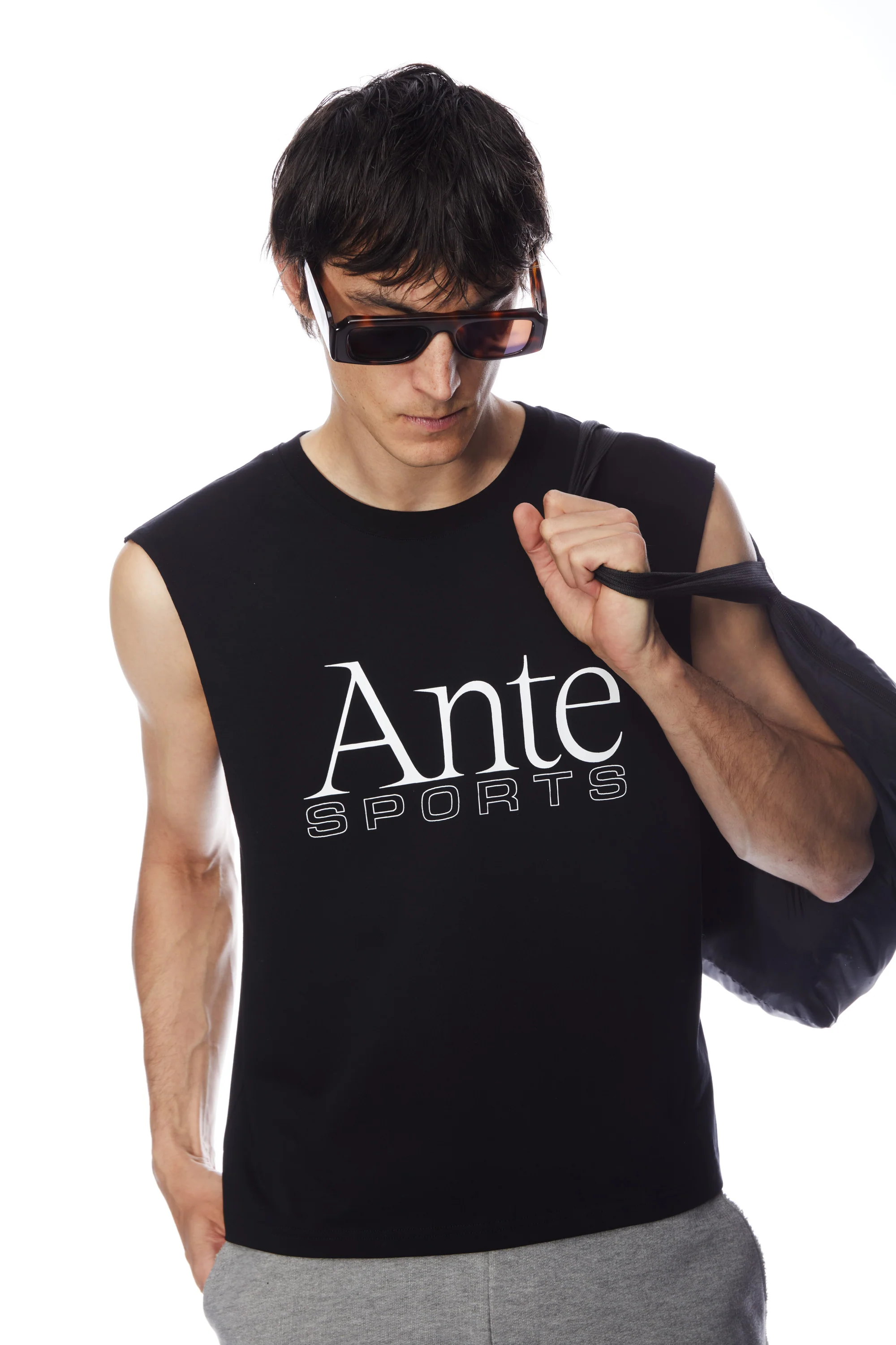 SPORTS SLEEVELESS - Image 4